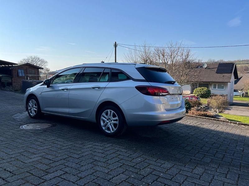 Gebraucht Opel Astra Innovation 125 PS (91 kW) 2017 Silber Kombi