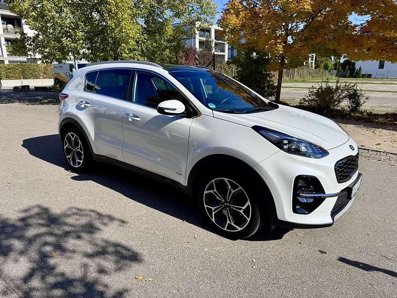 Weiß Gebraucht 2021 Kia Sportage 2 SUV | 23.890 € (Guter Preis) - Bild 1/4