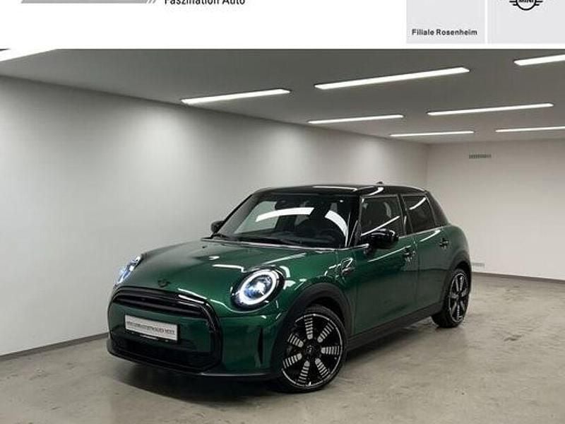 British racing green Gebraucht 2023 Mini Cooper Classic Kleinwagen | 33.330 € - Bild 1/4