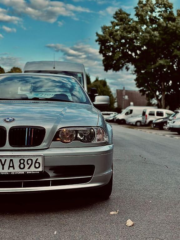 Gebraucht BMW 318 Sport Line 150 PS (110 kW) 2001 Silber Coupé