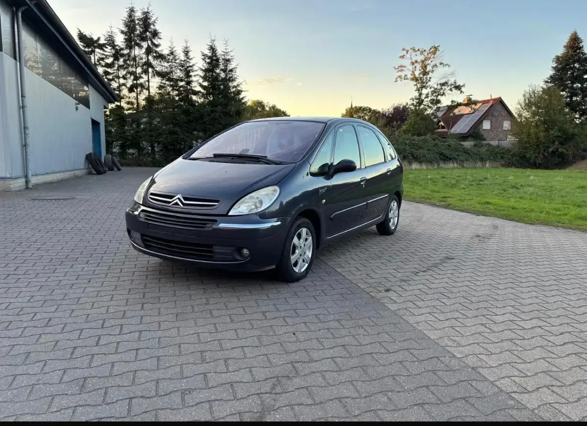 Gebraucht Citroën Xsara Picasso 109 PS (80 kW) 2007 Blau Van / Kleinbus