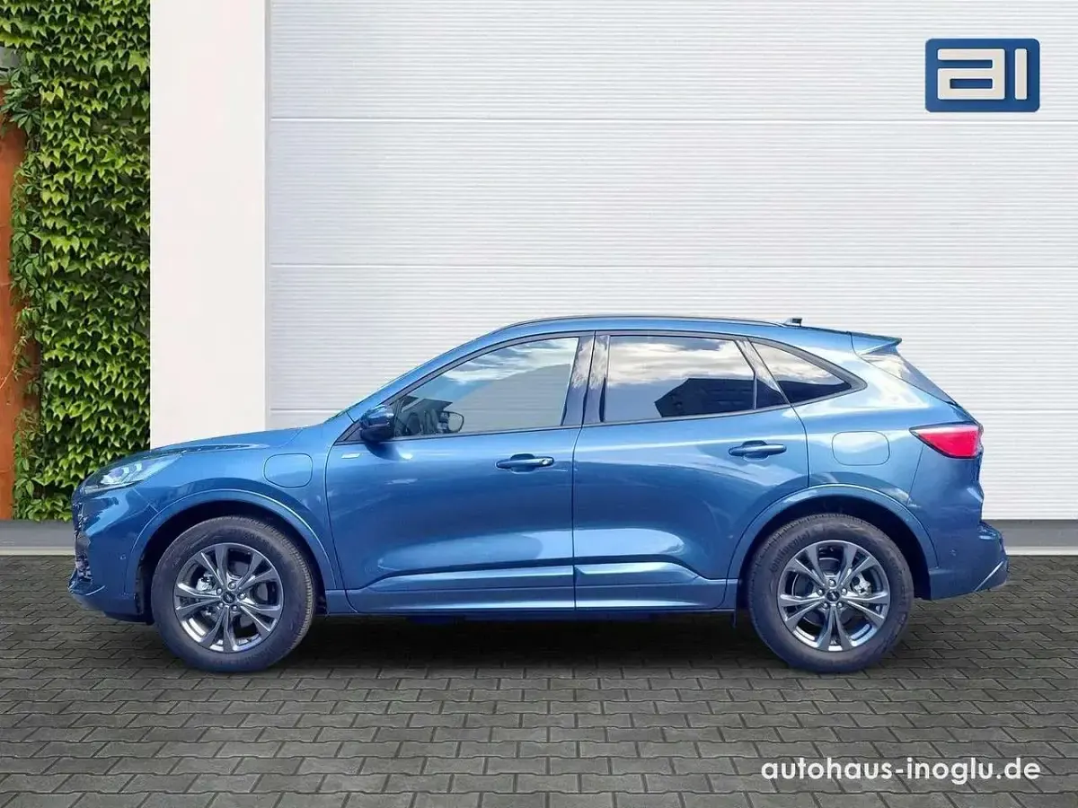 Gebraucht Ford Kuga ST-Line 152 PS (111 kW) 2022 Blau SUV