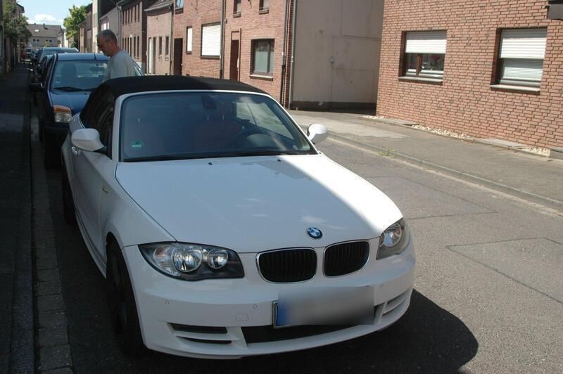 Weiß Gebraucht 2010 BMW 120 Cabriolet Cabrio | 11.500 € (Fairer Preis) - Bild 1/4