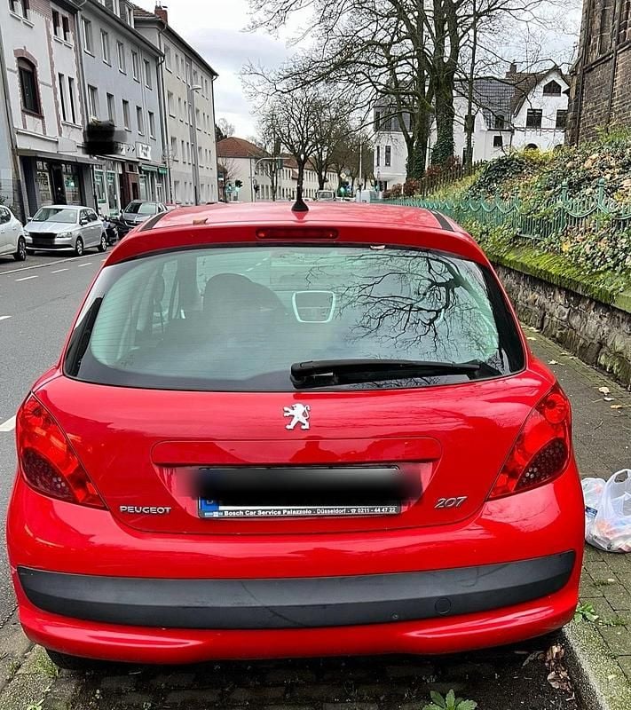 Rot Gebraucht 2008 Peugeot 207 Kleinwagen | 1.450 € (Guter Preis) - Bild 1/4