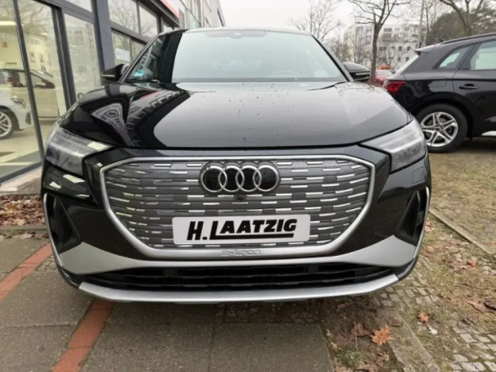 Gebraucht Audi Q4 Sportback e-tron Ambiente 219 kW (299 PS) 2021 Mythosschwarz metallic (metallic) SUV