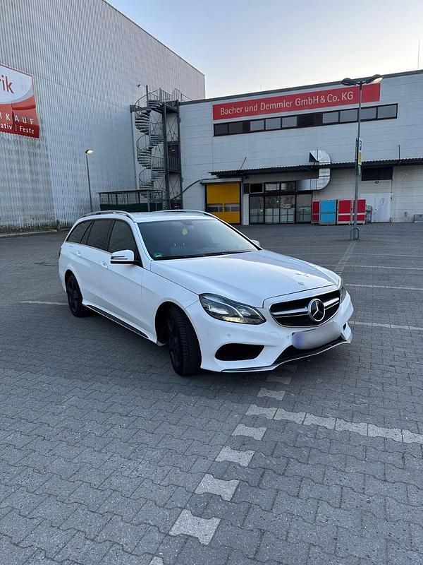 Gebraucht Mercedes E350 AMG 252 PS (185 kW) 2013 Weiß Kombi