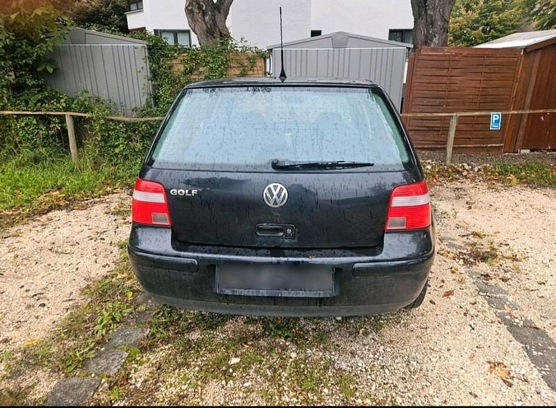 Schwarz Gebraucht 2003 VW Golf IV Kleinwagen | 500 € (Superpreis) - Bild 1/4