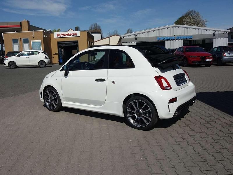 Gebraucht Abarth 595C 165 PS (121 kW) 2024 Gara weiß Cabrio