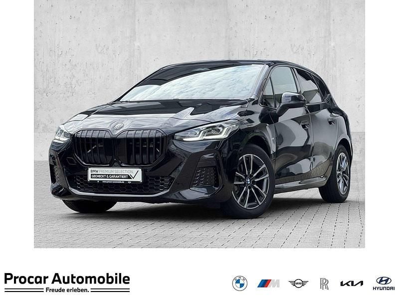 Saphirschwarz Gebraucht 2023 BMW 218 Active Tourer M Sport Van / Kleinbus | 28.790 € (Fairer Preis) - Bild 1/4