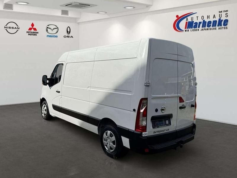 Gebraucht Nissan Interstar N-Connecta 150 PS (110 kW) 2022 Mineral white (s) Van