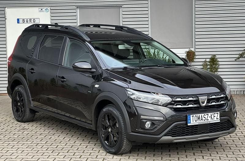 Schwarz Gebraucht 2022 Dacia Jogger Extreme Van / Kleinbus | 15.850 € (Guter Preis) - Bild 1/4