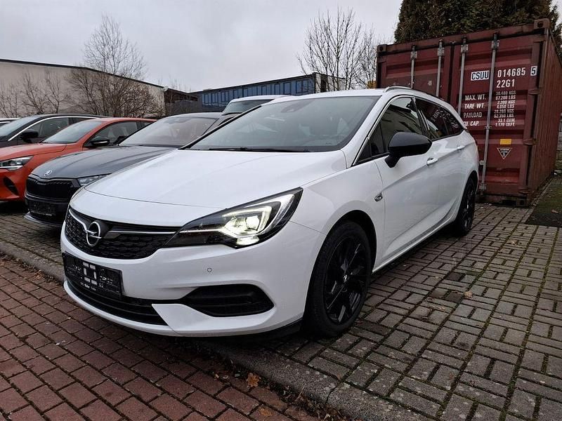 Weiß Gebraucht 2021 Opel Astra Business Elegance Kombi | 15.989 € (Fairer Preis) - Bild 1/4