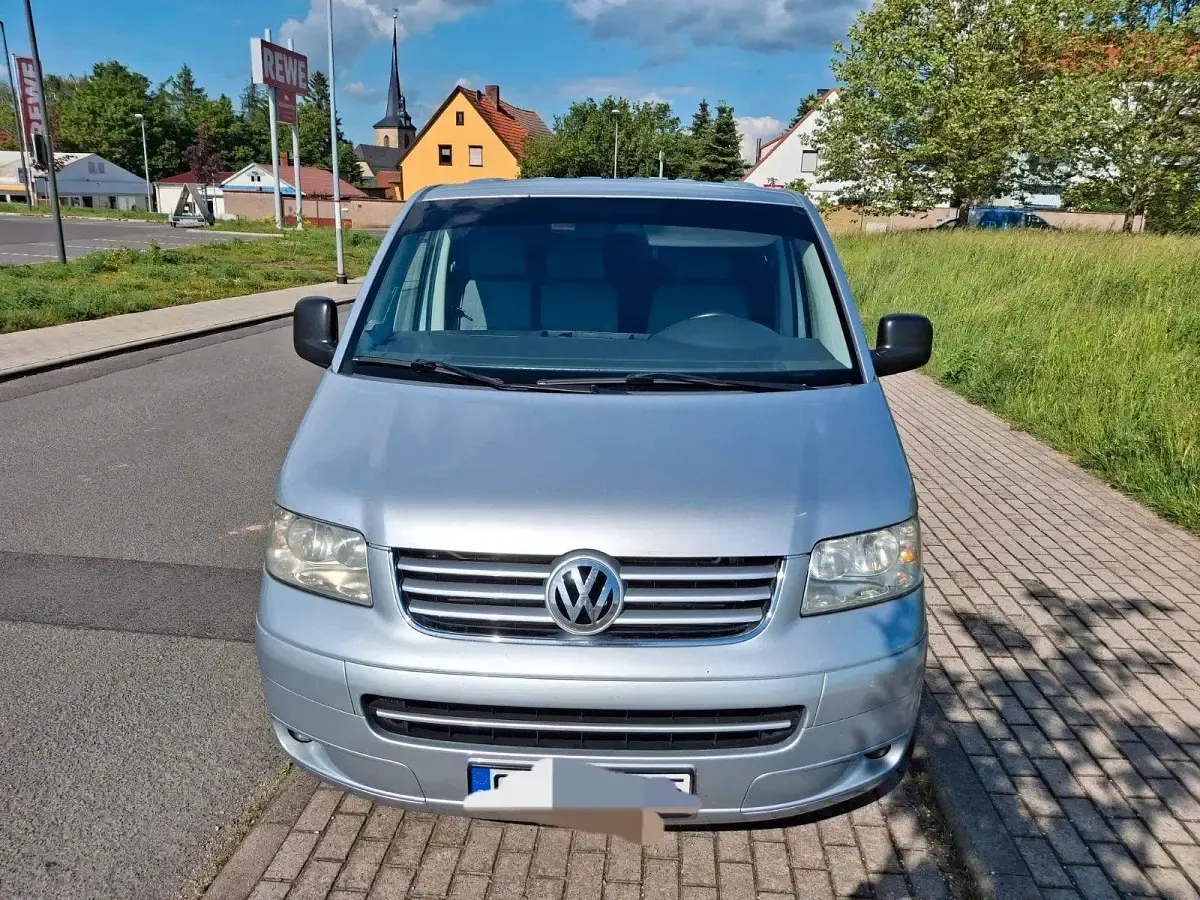 Gebraucht VW Caravelle 131 PS (96 kW) 2009 Silber Van