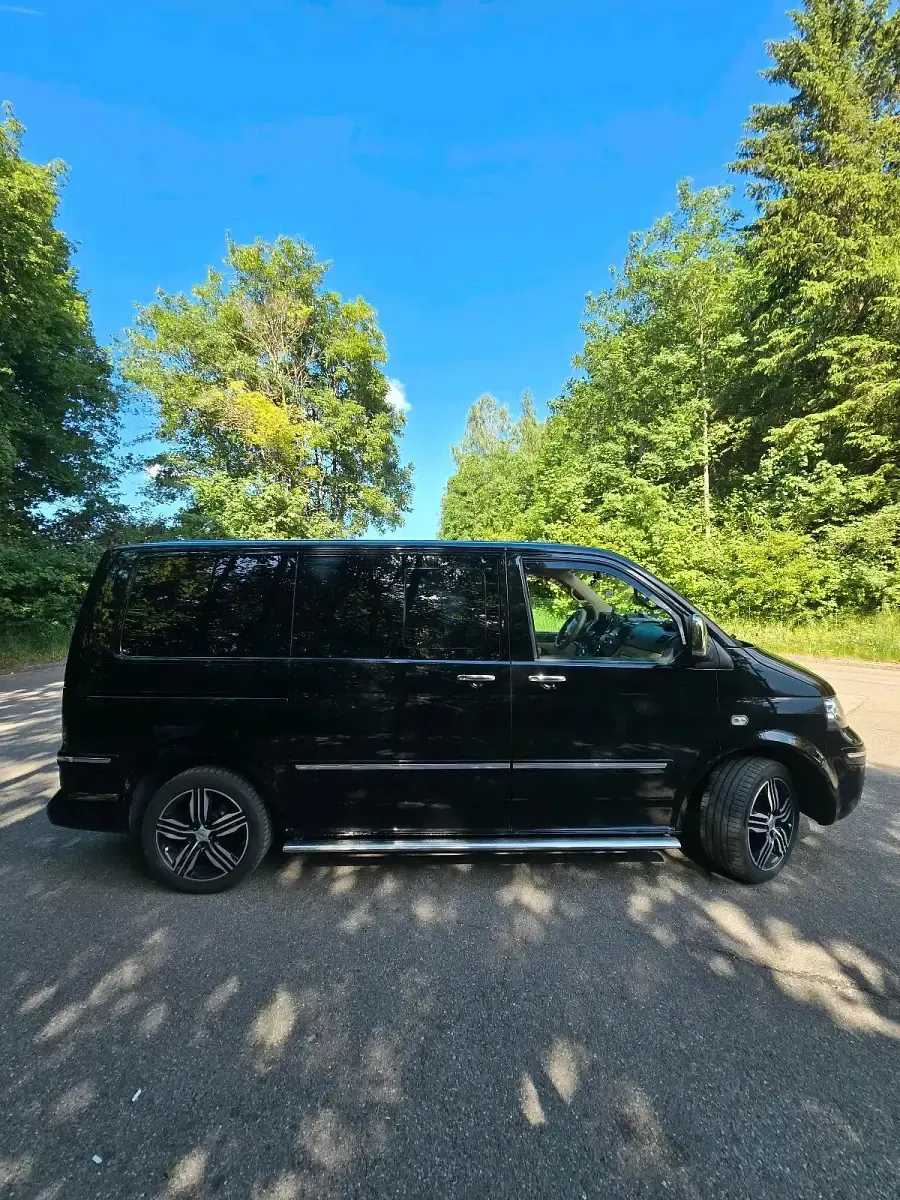 Gebraucht VW Multivan Highline 174 PS (127 kW) 2009 Schwarz Van / Kleinbus