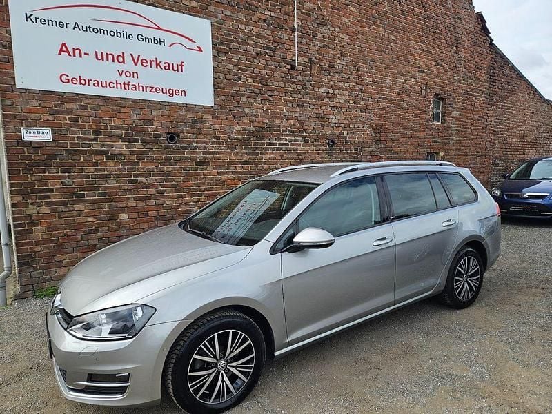 Silber Gebraucht 2016 VW Golf VII Allstar Kombi | 11.990 € (Guter Preis) - Bild 1/4