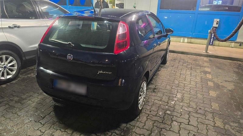 Gebraucht Fiat Punto Active 65 PS (47 kW) 2009 Blau Limousine