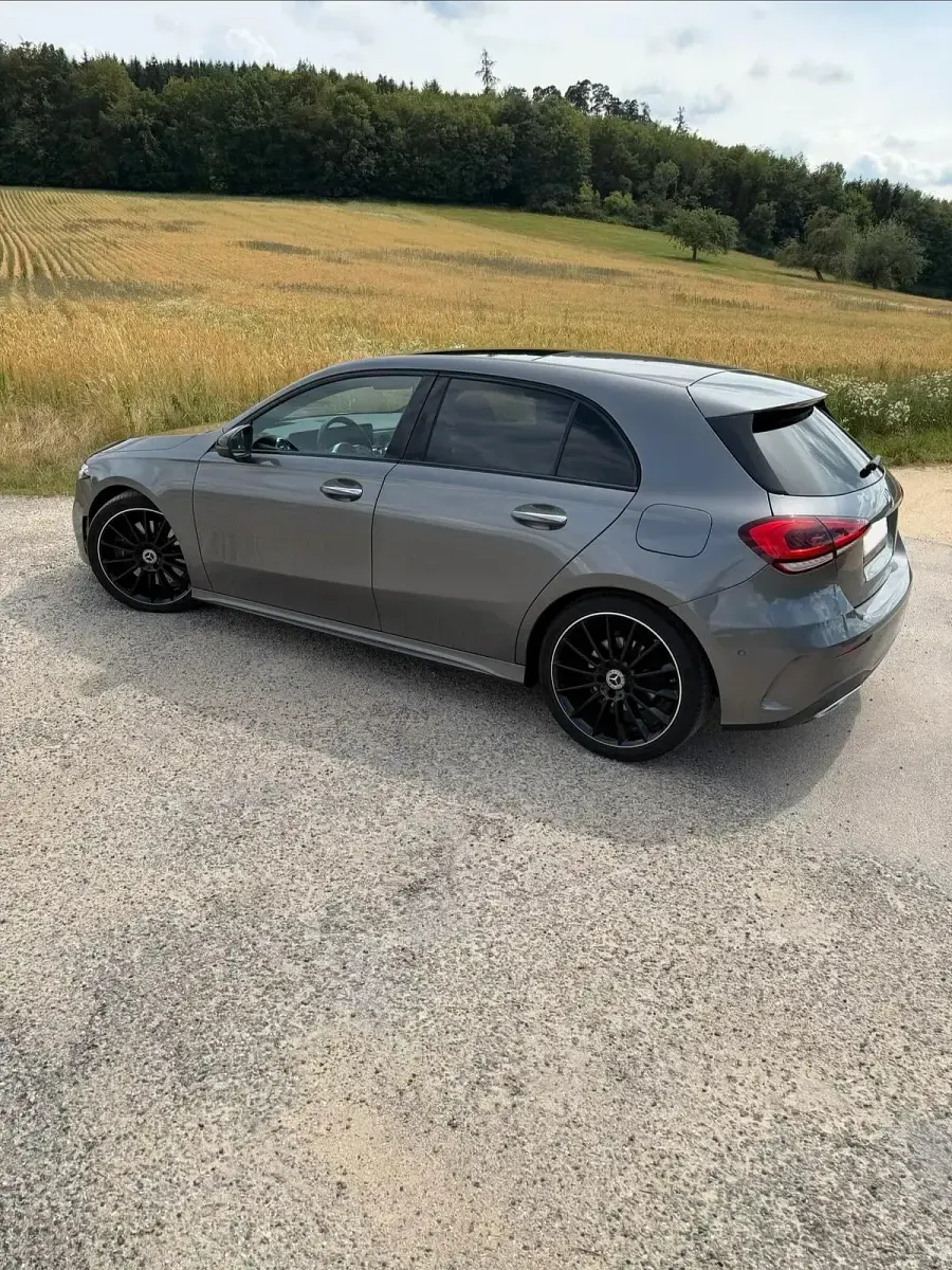 Gebraucht Mercedes A250 AMG line 224 PS (164 kW) 2018 Grau Kleinwagen
