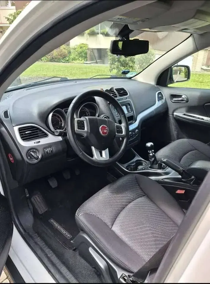 Gebraucht Fiat Freemont 140 PS (102 kW) 2013 Weiß SUV