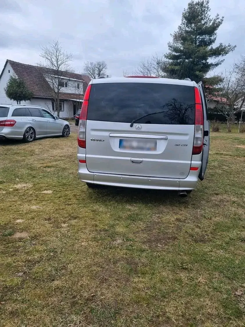 Gebraucht Mercedes Viano 205 PS (150 kW) 2010 Silber Van / Kleinbus