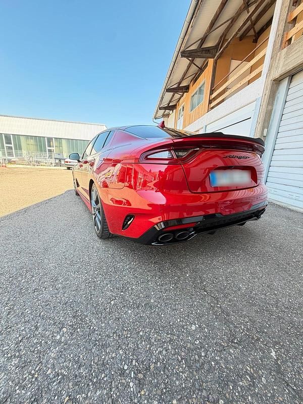 Second-hand Kia Stinger GT 2017 Roșu Hatchback