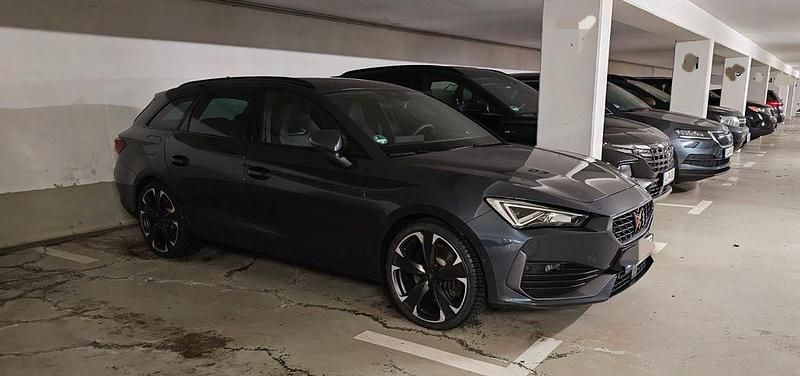 Grau Gebraucht 2021 Cupra Leon Kombi | 21.999 € (Guter Preis) - Bild 1/4