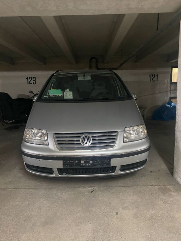 Silber Gebraucht 2006 VW Sharan Comfortline Van / Kleinbus | 2.590 € (Superpreis) - Bild 1/4