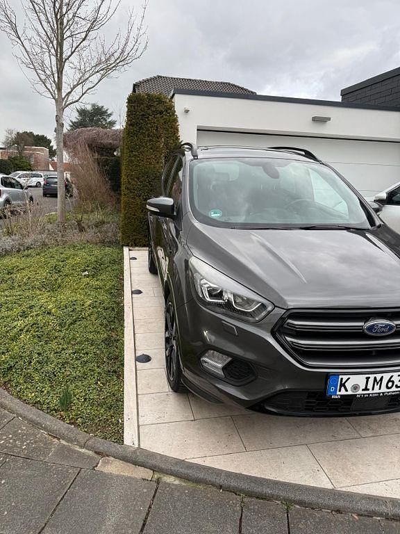 Gebraucht Ford Kuga ST-Line 150 PS (110 kW) 2017 Grau SUV