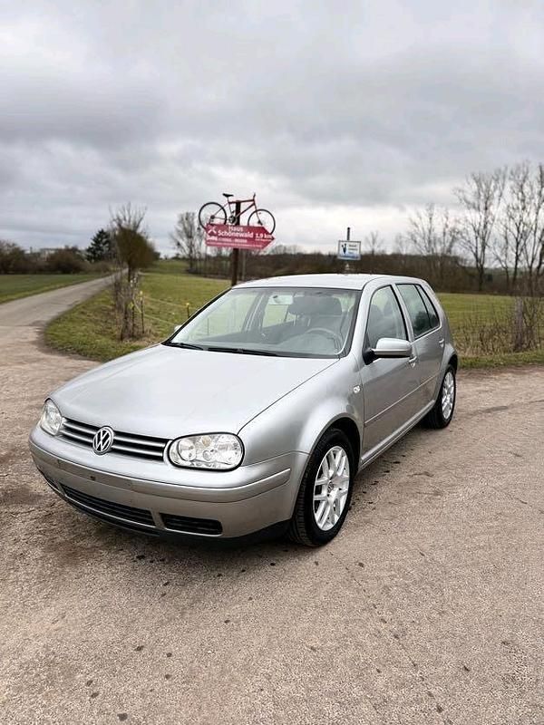 Gebraucht VW Golf IV 105 PS (77 kW) 2003 Silber Kleinwagen