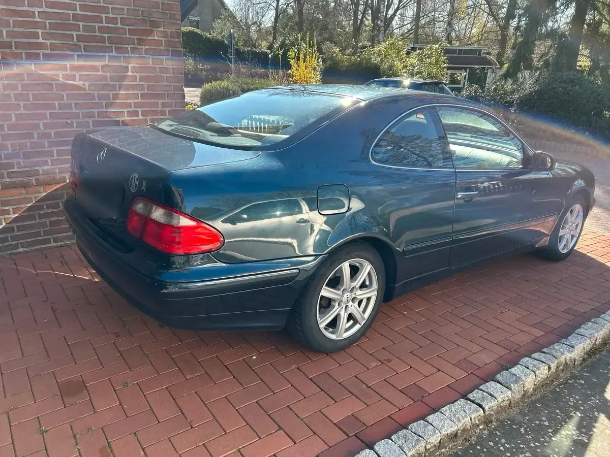 Gebraucht Mercedes CLK230 197 PS (144 kW) 2000 Schwarz Coupé