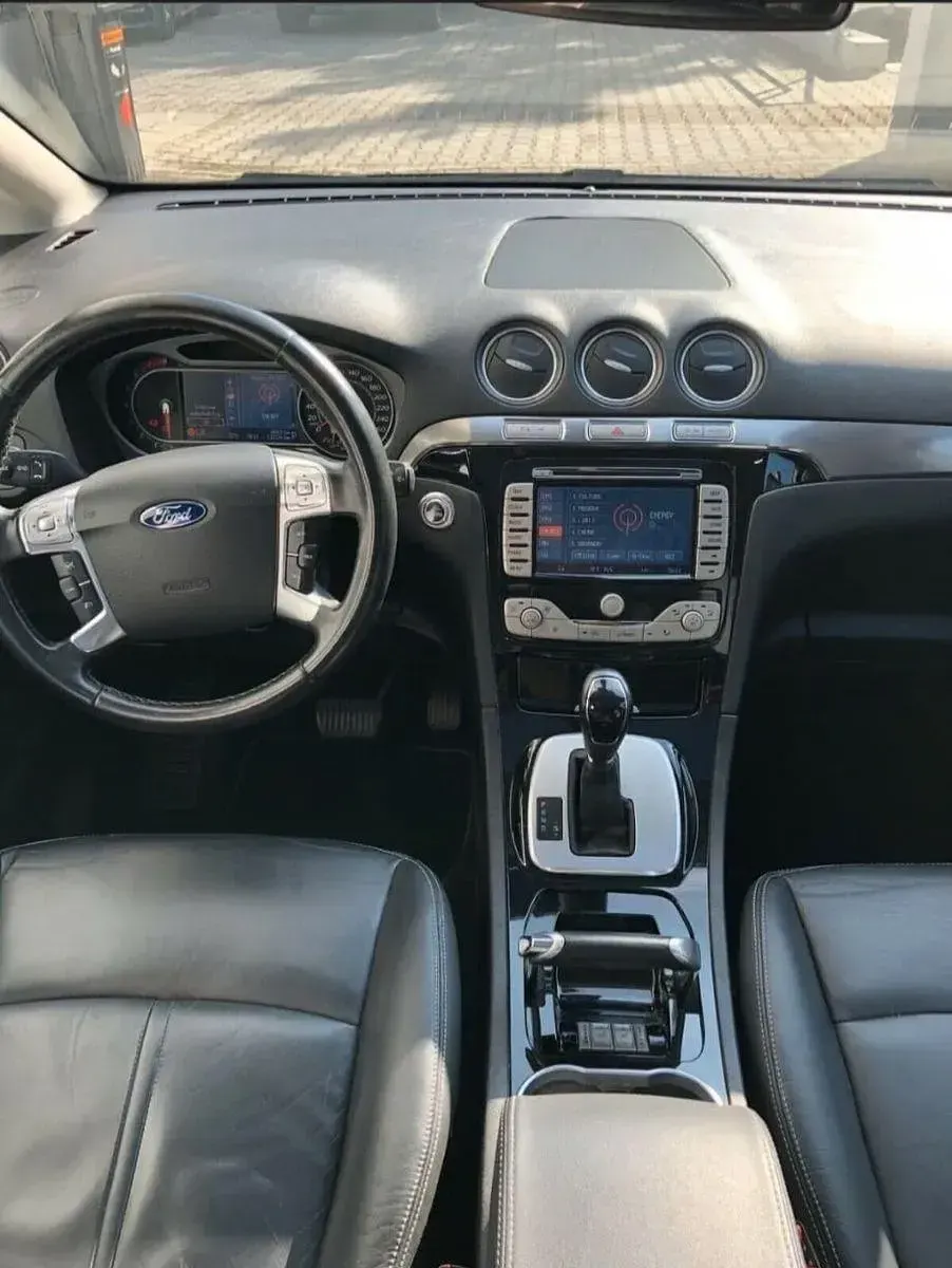 Gebraucht Ford S-MAX Titanium 203 PS (149 kW) 2010 Schwarz Van / Kleinbus