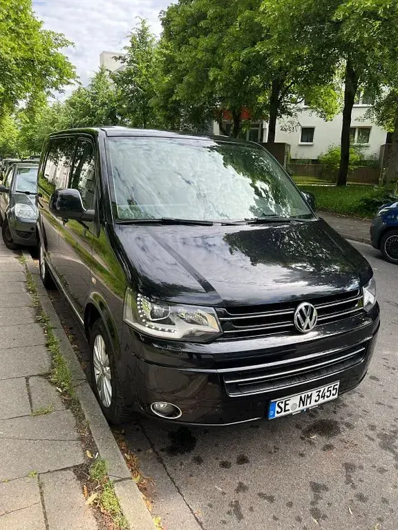 Gebraucht VW Multivan 179 PS (131 kW) 2014 Schwarz Van / Kleinbus