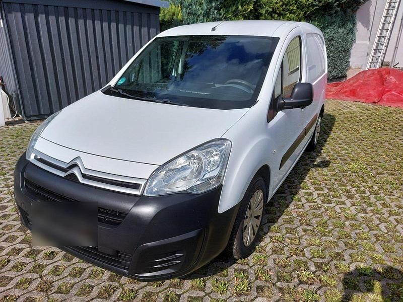 Weiß Gebraucht 2016 Citroën Berlingo Business Class Van / Kleinbus | 7.580 € (Fairer Preis) - Bild 1/4