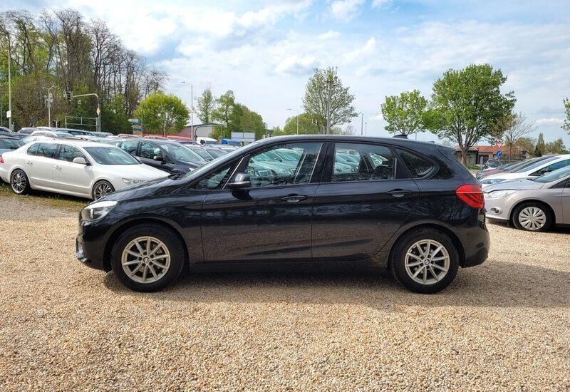 Gebraucht BMW 218 Active Tourer 150 PS (110 kW) 2016 Schwarz Van / Kleinbus