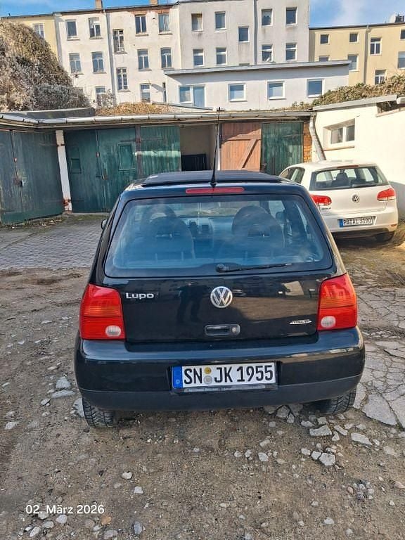 Gebraucht VW Lupo Basis 50 PS (36 kW) 2003 Schwarz Kleinwagen