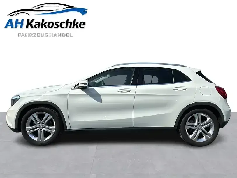Gebraucht Mercedes GLA220 177 PS (130 kW) 2015 Calcitweiss  unilack SUV