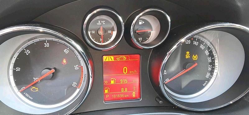 Gebraucht Opel Insignia 160 PS (117 kW) 2012 Schwarz Kombi