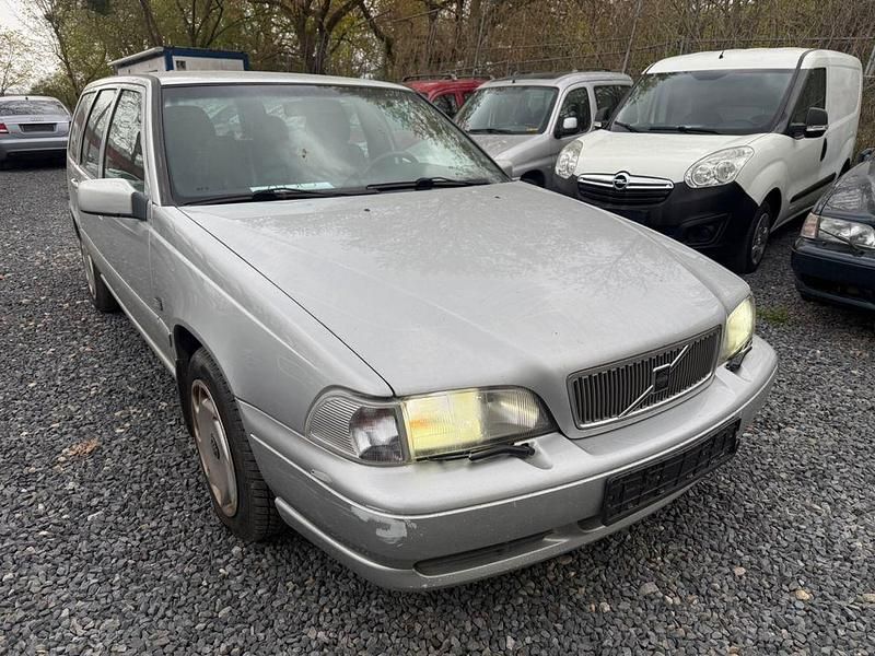 Occasion Volvo V70 144 ch (105 kW) 1998 Argent Break