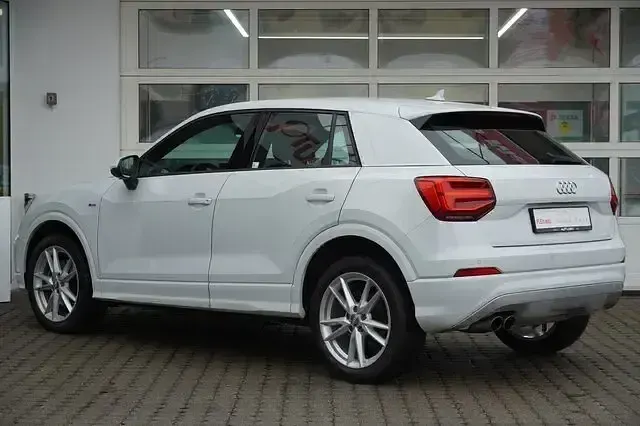 Gebraucht Audi Q2 S-Line 150 PS (110 kW) 2017 Weiß SUV