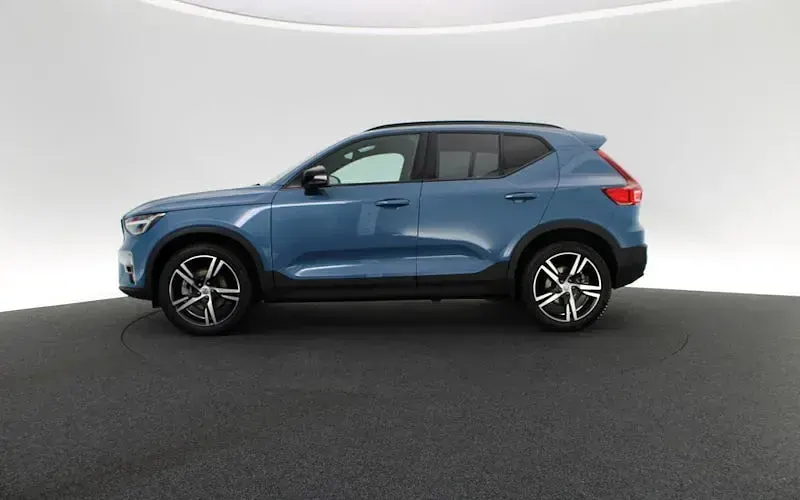 Gebraucht Volvo XC40 Plus 163 PS (119 kW) 2025 Blau SUV