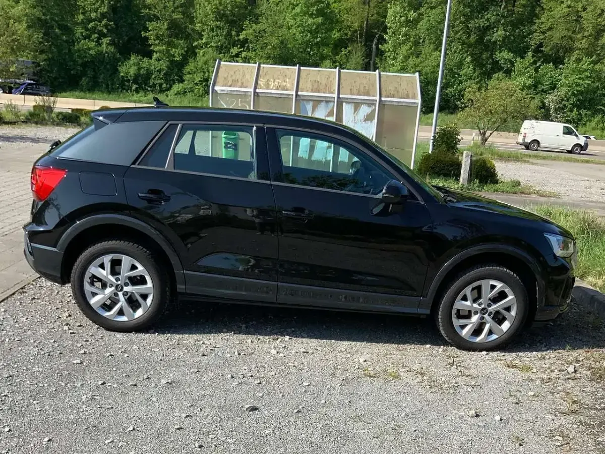 Gebraucht Audi Q2 Advanced 150 PS (110 kW) 2023 Schwarz SUV