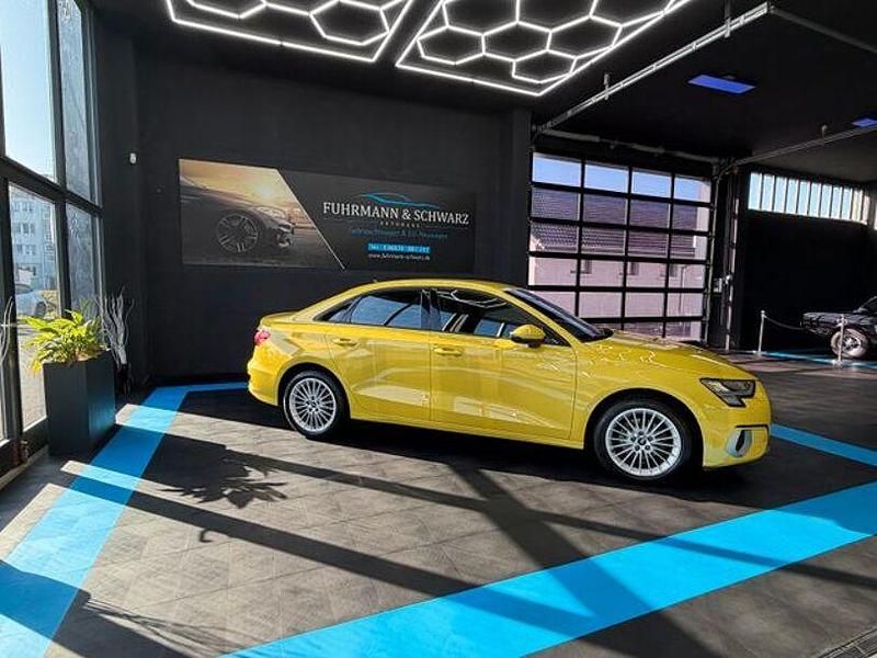 Gebraucht Audi A3 S-Line 150 PS (110 kW) 2023 Gelb Limousine
