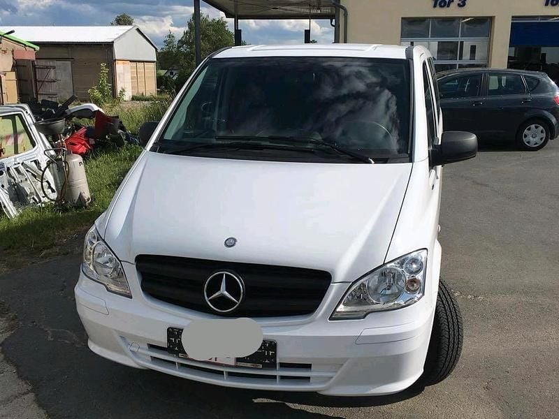 Weiß Gebraucht 2011 Mercedes Vito Van | 6.900 € (Etwas zu teuer) - Bild 1/4