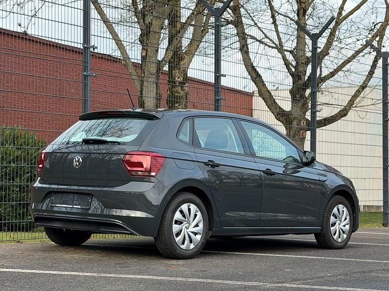 Gebraucht VW Polo Comfortline 75 PS (55 kW) 2018 Grau Limousine