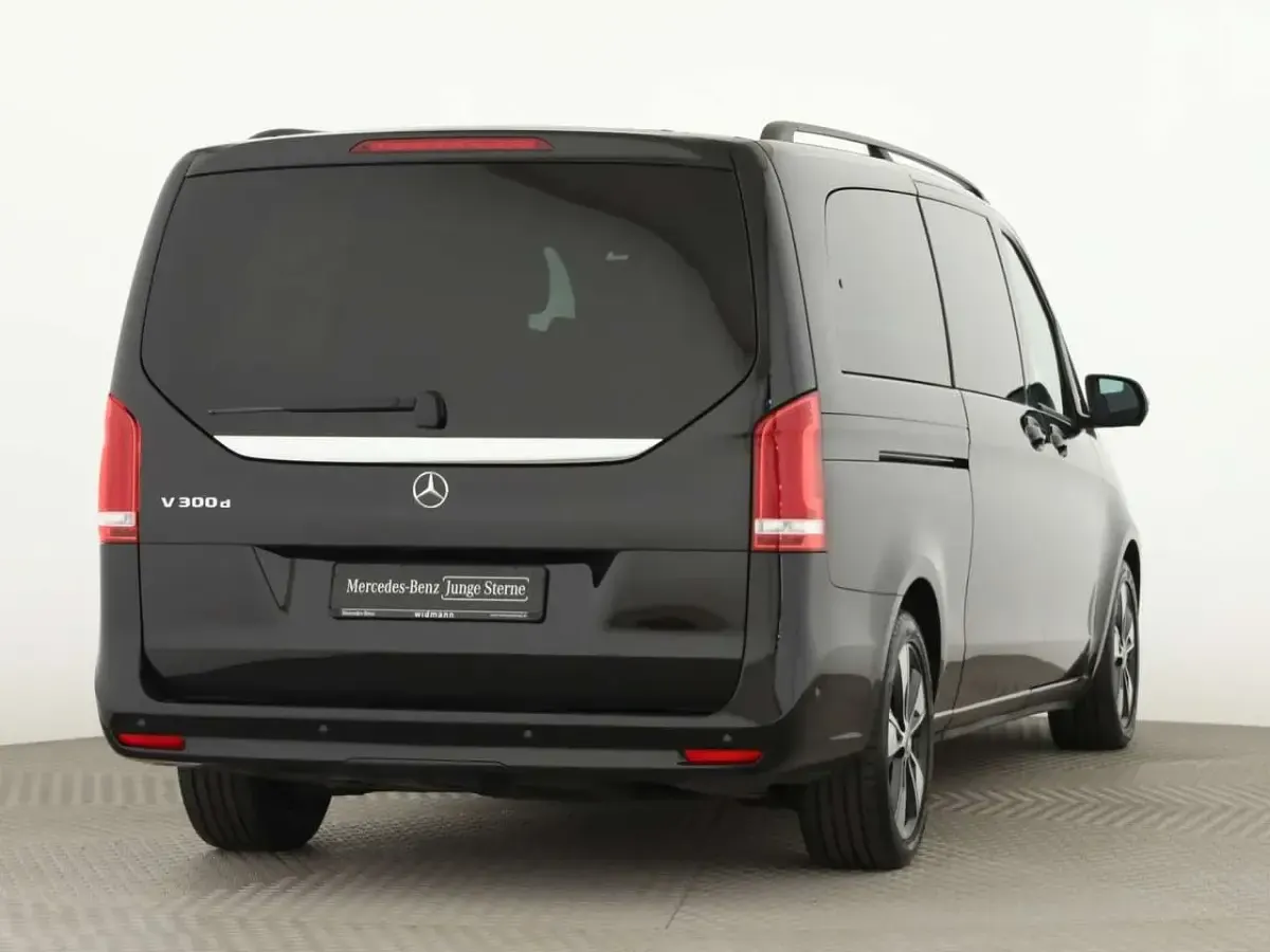 Gebraucht Mercedes V300 Edition 237 PS (174 kW) 2022 Obsidianschwarz metallic Van / Kleinbus