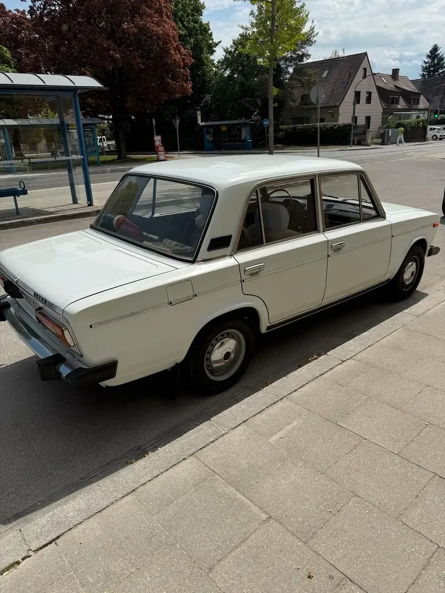 Gebraucht Lada 2106 75 PS (55 kW) 1987 Weiß Limousine