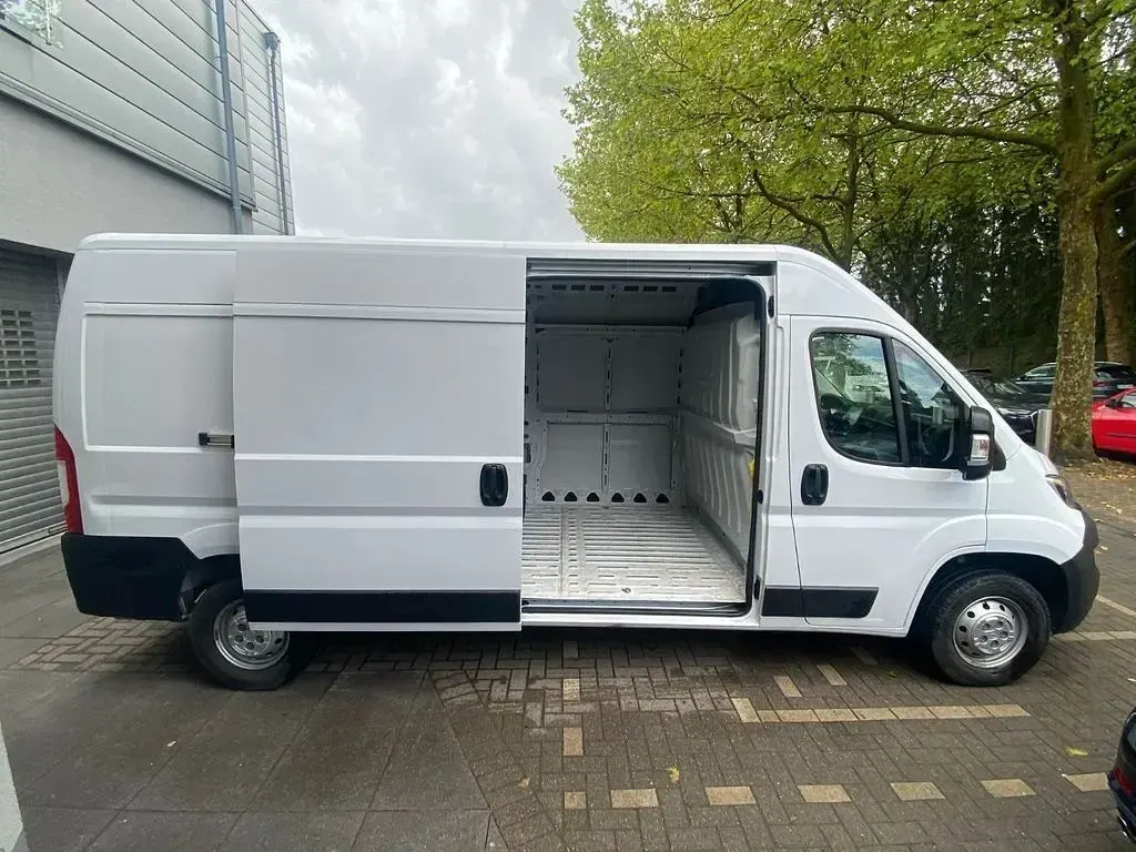 Gebraucht Opel Movano 140 PS (102 kW) 2023 Weiß Van