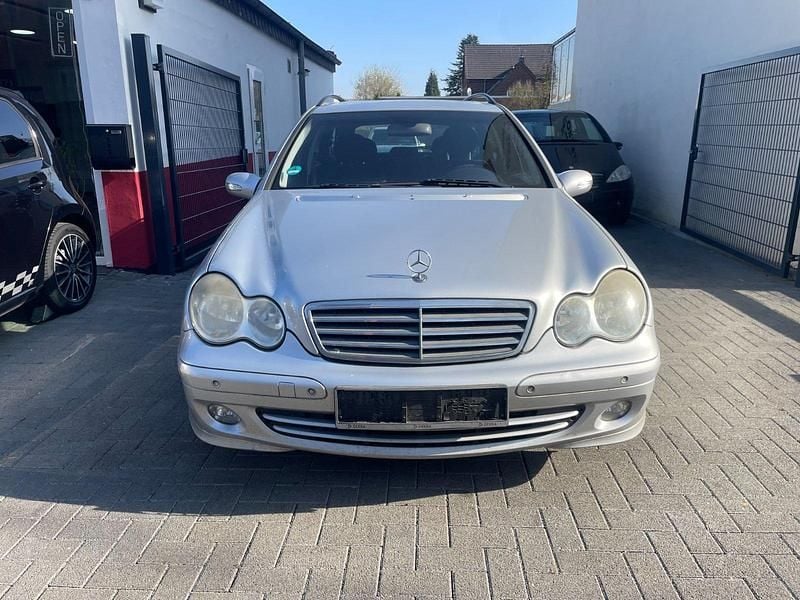 Gebraucht Mercedes C180 143 PS (105 kW) 2005 Silber Kombi
