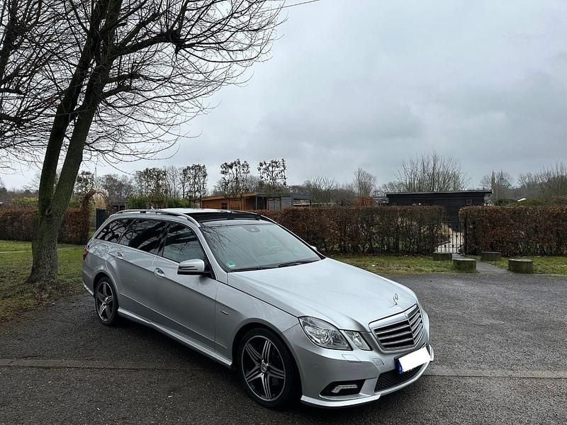 Gebraucht Mercedes E350 AMG 265 PS (194 kW) 2012 Silber Kombi