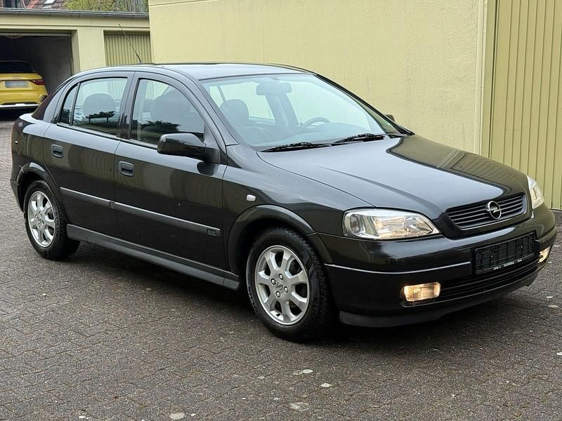 Gebraucht Opel Astra 85 PS (62 kW) 2001 Schwarz Limousine