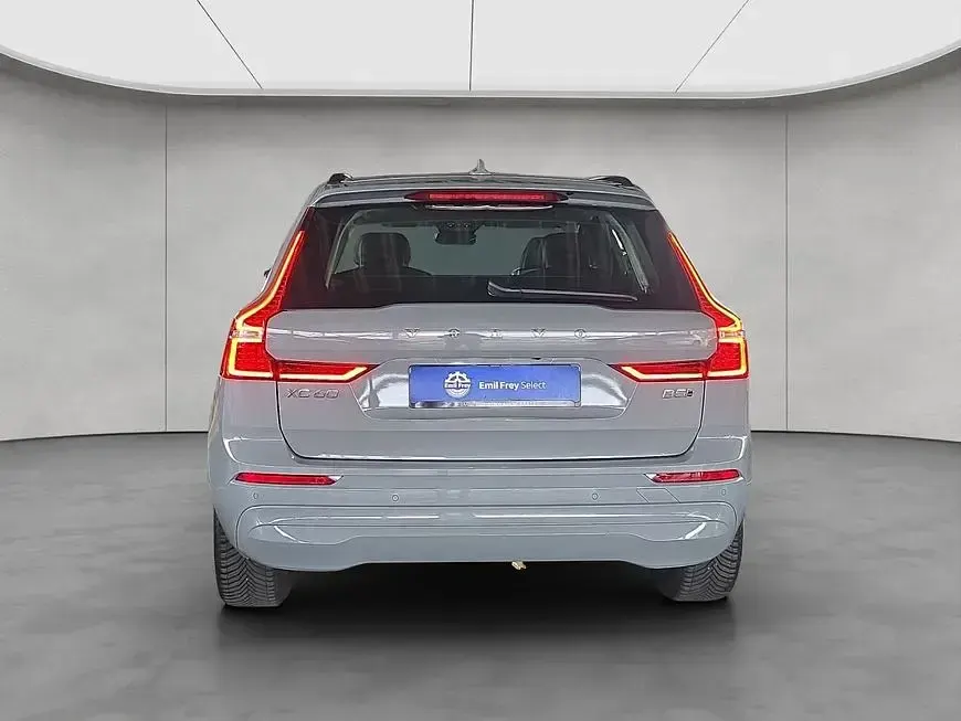 Gebraucht Volvo XC60 Core 250 PS (183 kW) 2024 Grau SUV